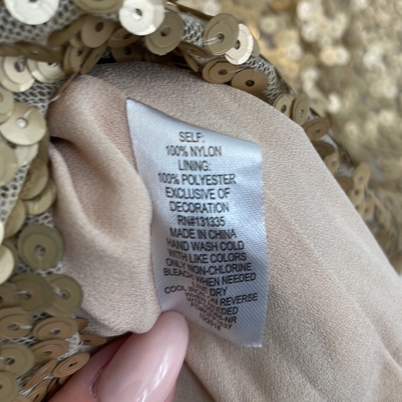 Socialite Sequin V - Neck Gold - Picture 4 of 4